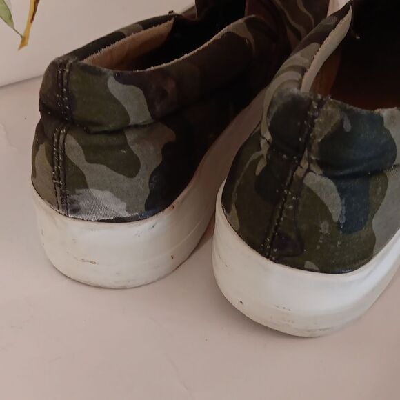 Restricted  Camo Canvas Slip On Shoes - Picture 8 of 12